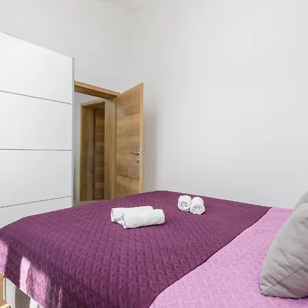 Дом отдыха 3 Bedroom Gorgeous In *