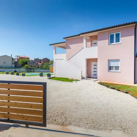 3 Bedroom Gorgeous In Casa vacanze